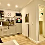 Lejlighed Schoene Teilweise Mit Dachterrasse Im Herzen Von *