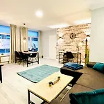 Apartment Schöne Teilweise Mit Dachterrasse Im Herzen Von
