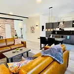 Apartment Schöne Teilweise Mit Dachterrasse Im Herzen Von