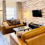 Schoene Teilweise Mit Dachterrasse Im Herzen Von Lejlighed
