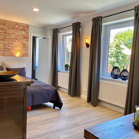 Schoene Teilweise Mit Dachterrasse Im Herzen Von * Itzehoe