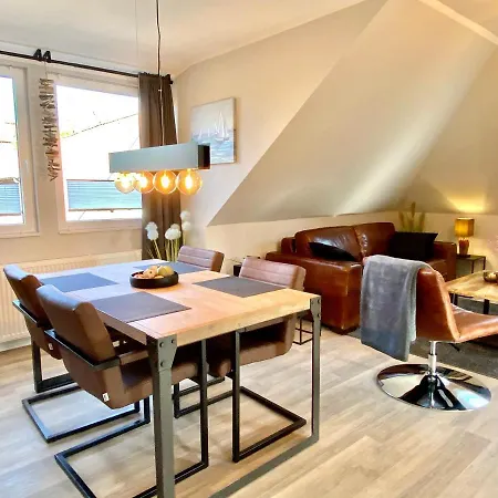 Schoene Teilweise Mit Dachterrasse Im Herzen Von * Itzehoe