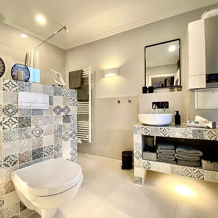 Apartamento Schoene Teilweise Mit Dachterrasse Im Herzen Von