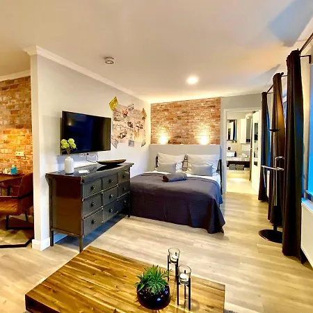 Apartamento Schoene Teilweise Mit Dachterrasse Im Herzen Von Itzehoe