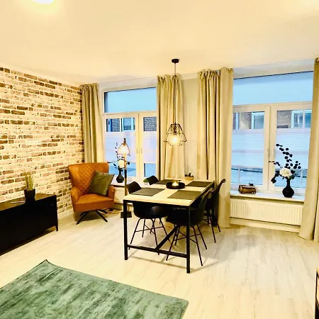 Apartman Schoene Teilweise Mit Dachterrasse Im Herzen Von Itzehoe