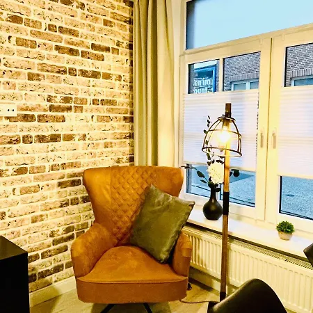 Schoene Teilweise Mit Dachterrasse Im Herzen Von *