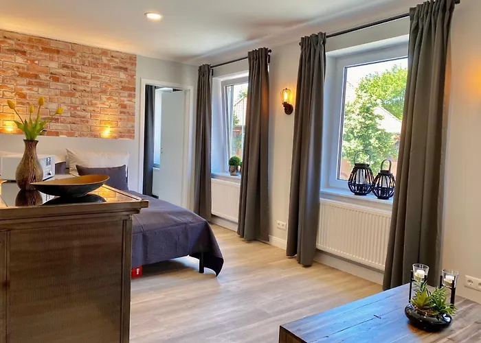 Schoene Teilweise Mit Dachterrasse Im Herzen Von * Itzehoe